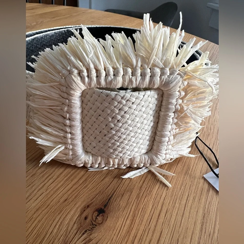 OSCAR DE LA RENTA WOVEN FRINGE TRIM BELT, IVORY, SIZE L, NWT.